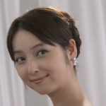「岸本 茜」役「佐々木 希」